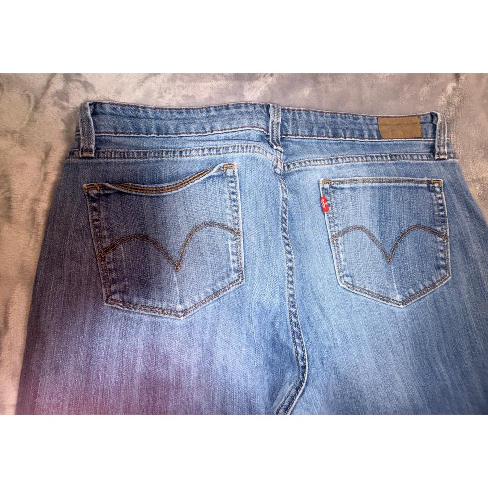 Levis Vintage‎ Flare 572 Jeans Womens 14M Light Wash Blue Distressed Mid Rise - Picture 9 of 11